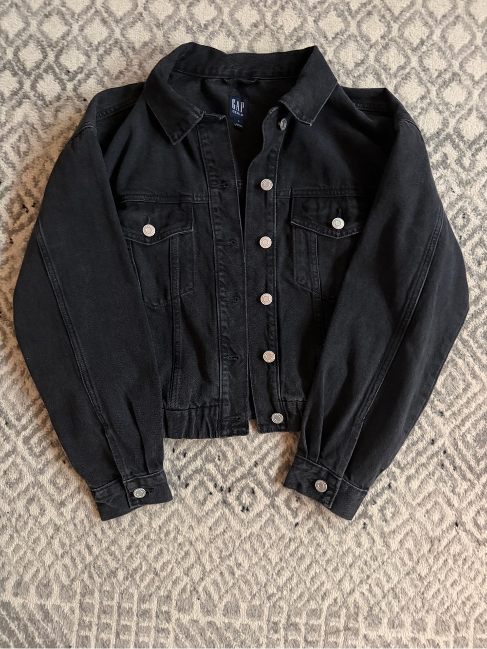 GAP Black Denim Trucker Jacket size M, NWOT
